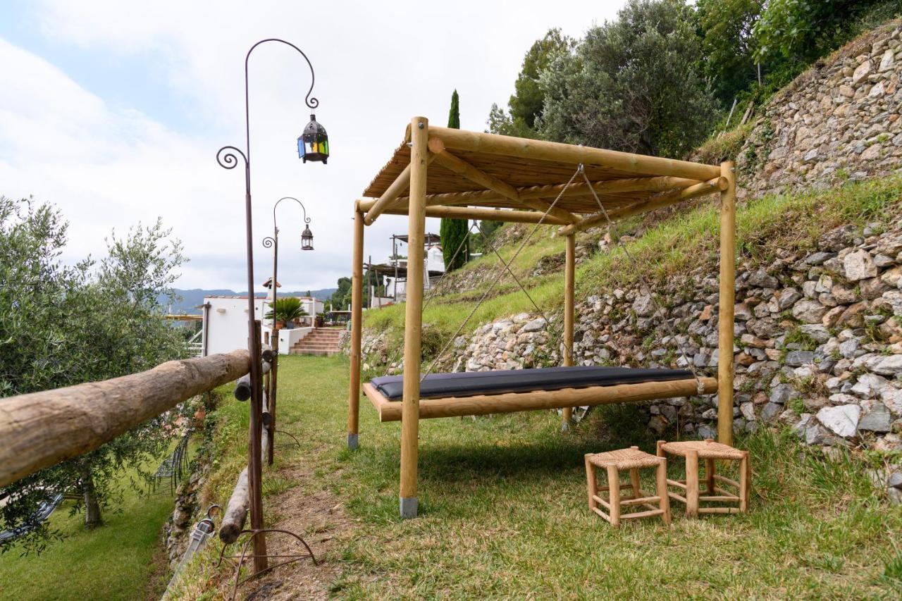 Soqquadro Art&Relax - Spotorno Apartment Luaran gambar