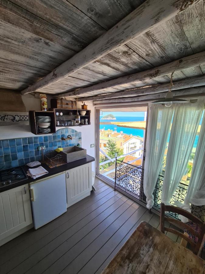 Soqquadro Art&Relax - Spotorno Apartment Luaran gambar