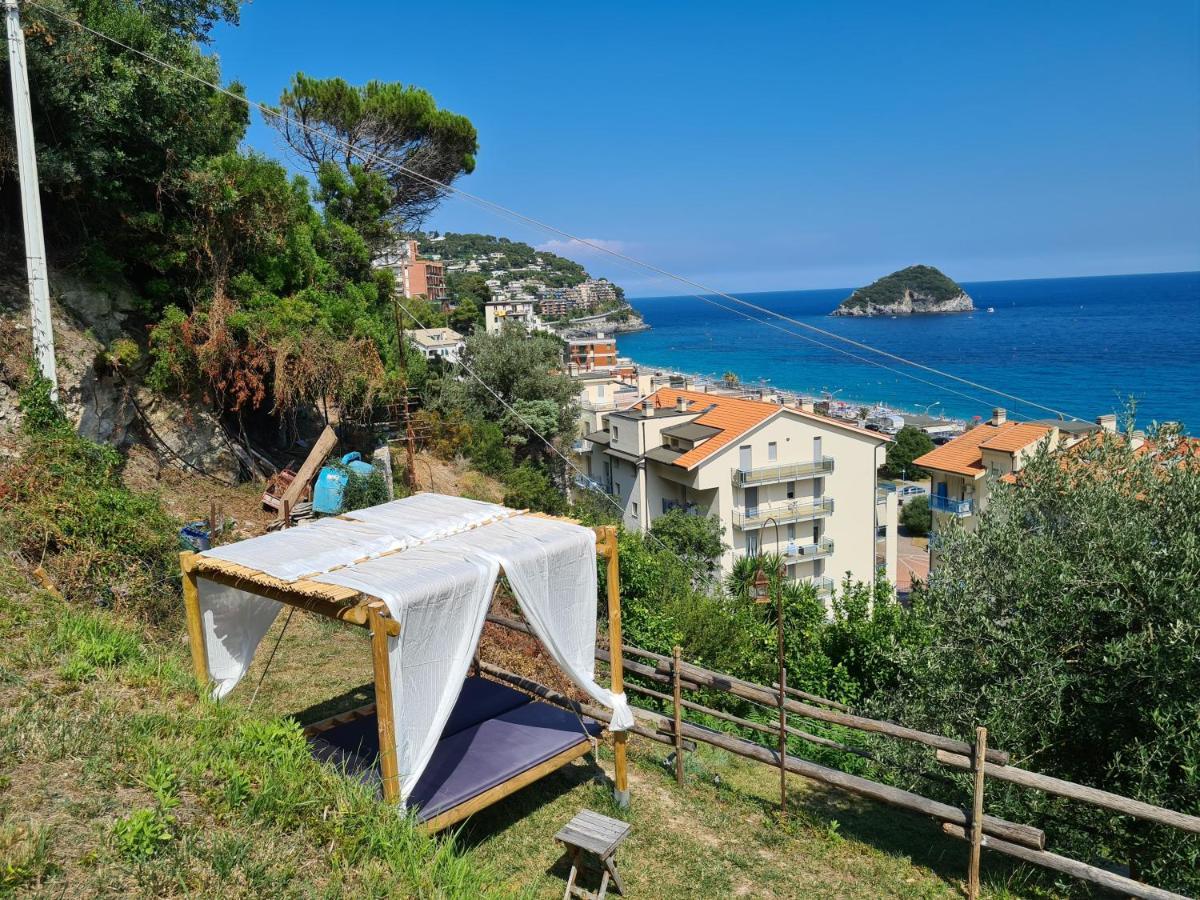Soqquadro Art&Relax - Spotorno Apartment Luaran gambar