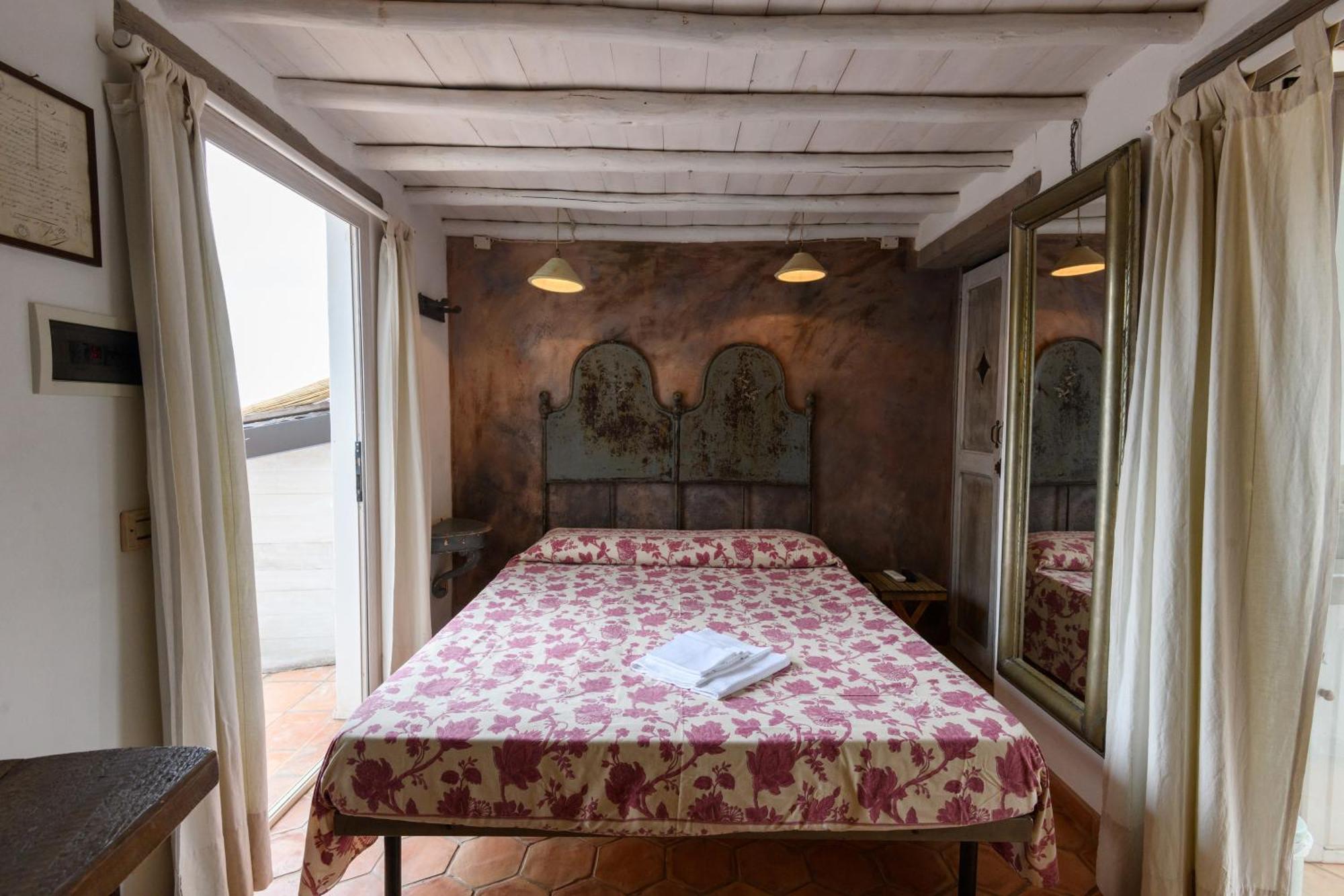 Soqquadro Art&Relax - Spotorno Apartment Bilik gambar