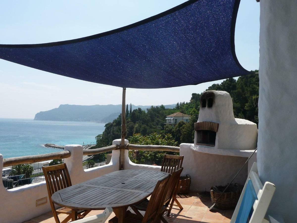 Soqquadro Art&Relax - Spotorno Apartment Luaran gambar