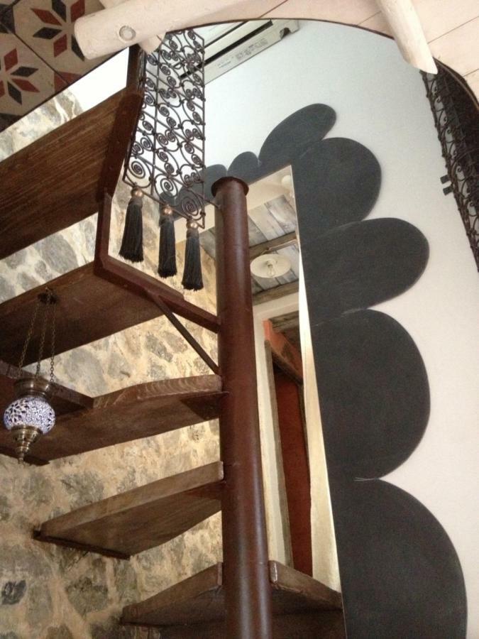 Soqquadro Art&Relax - Spotorno Apartment Luaran gambar