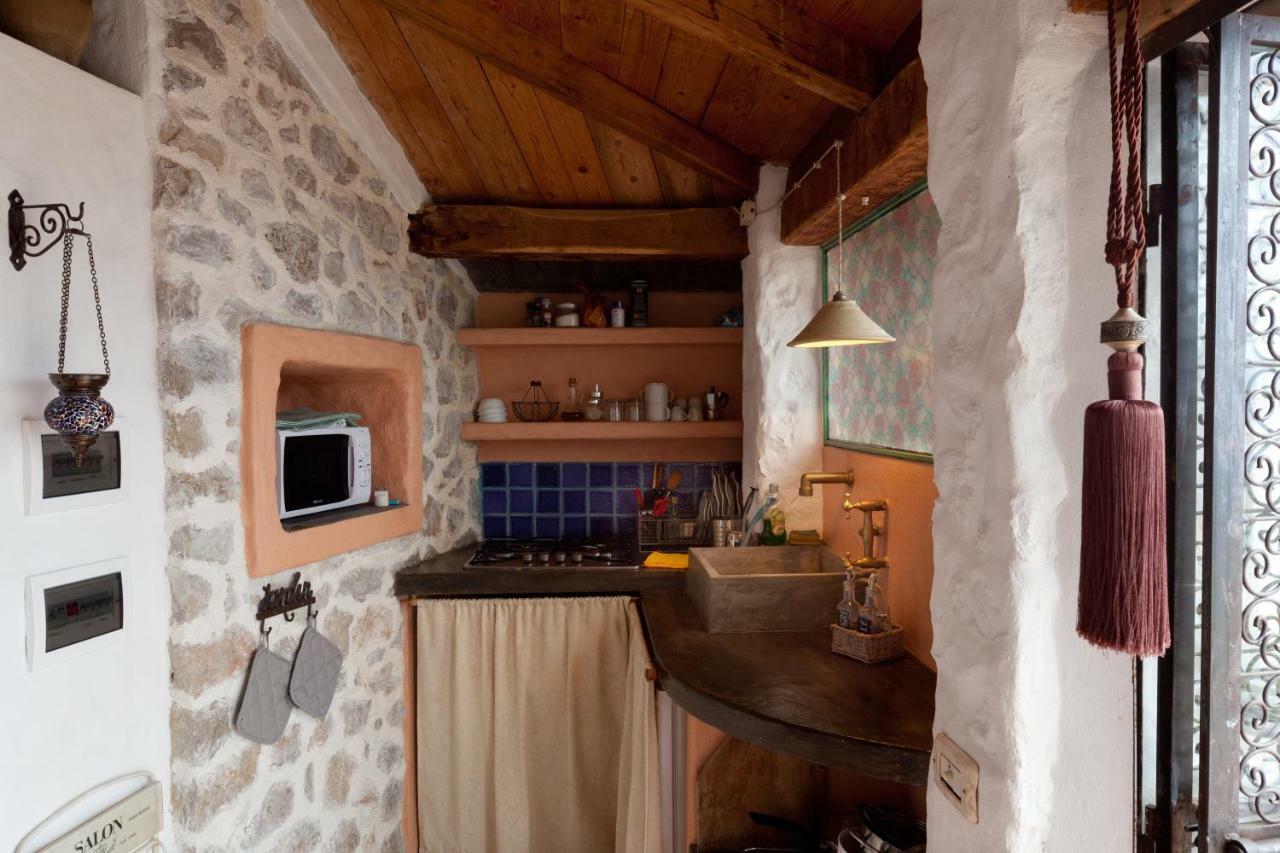 Soqquadro Art&Relax - Spotorno Apartment Luaran gambar