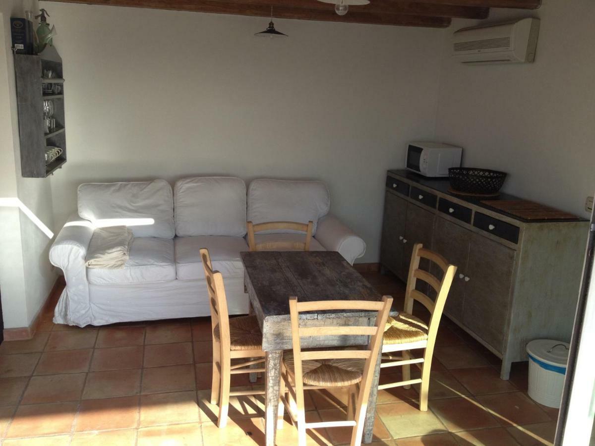 Soqquadro Art&Relax - Spotorno Apartment Luaran gambar